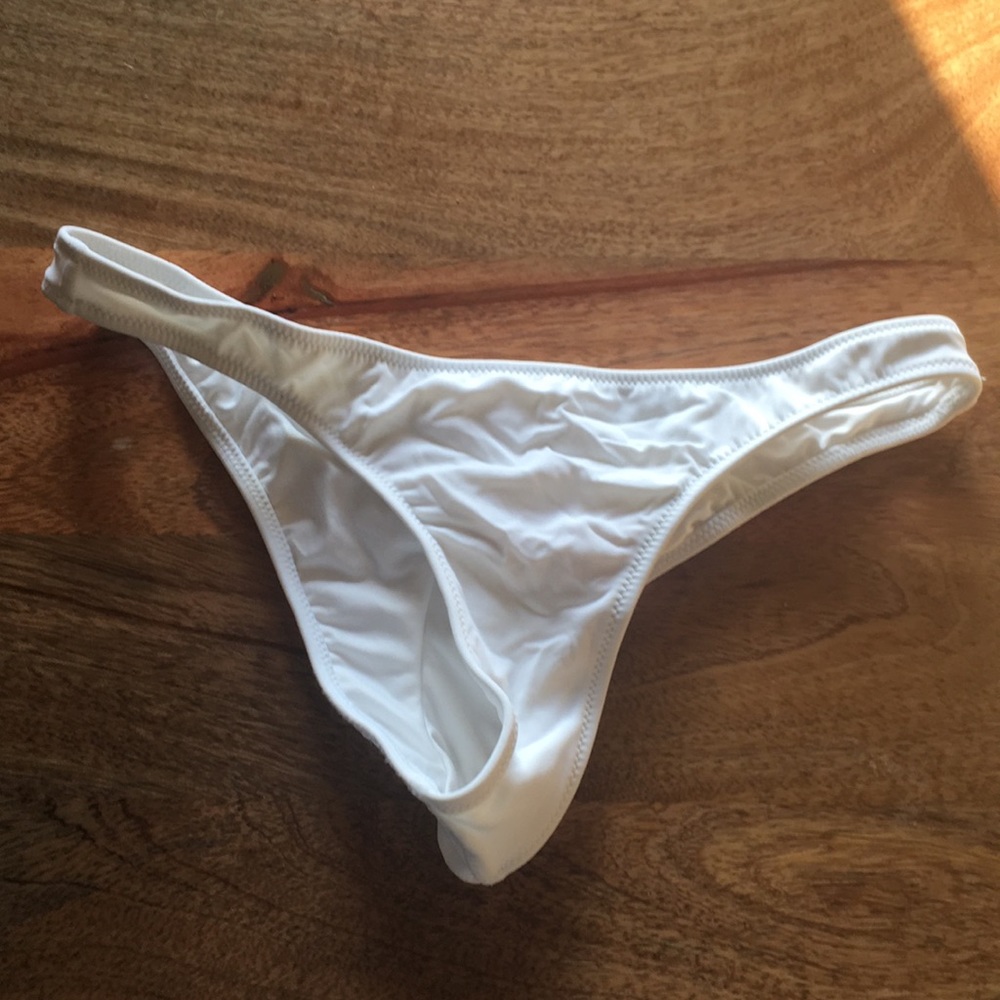 Victoria’s Secret White Itsy Ruched Bikini Bottom